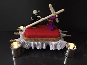 cómo hacer un trono de Semana Santa